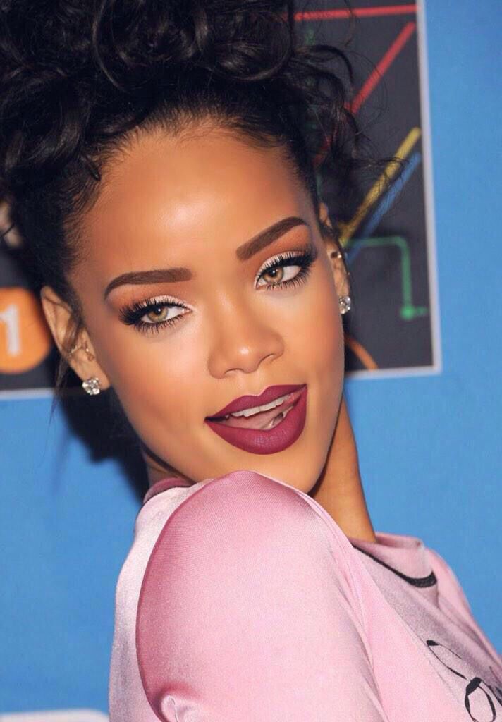 Rihanna-28 Rihanna